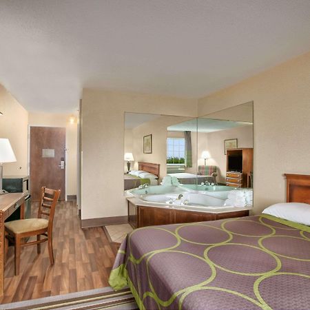Super 8 By Wyndham Grayville Exterior foto