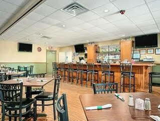 Super 8 By Wyndham Grayville Exterior foto
